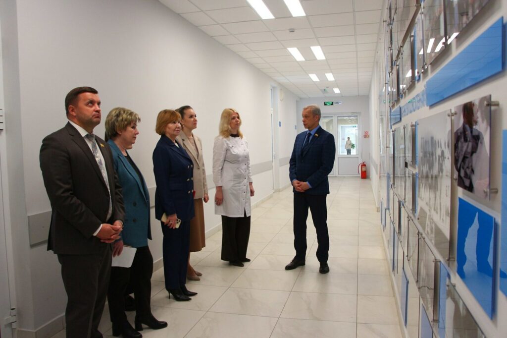 Депутаты Госсовета Чувашии посетили клиническую базу БСМП и медицинский факультет ЧГУ им. И.Н. Ульянова